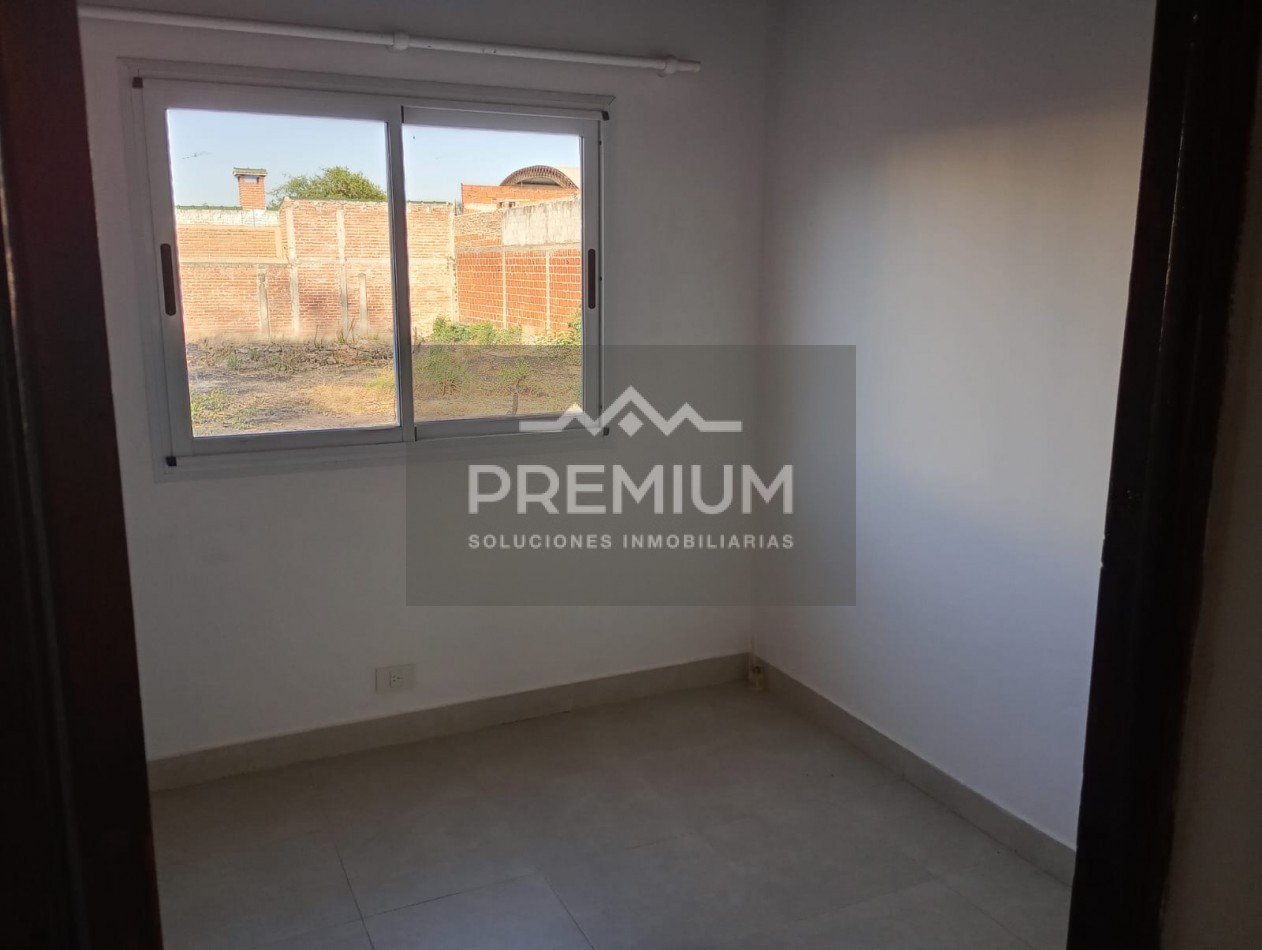 CASA EN VENTA EN SAN LUIS 4 DORMITORIOS 