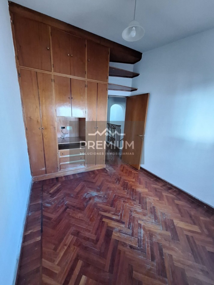 Casa en venta Av Belgrano 1400